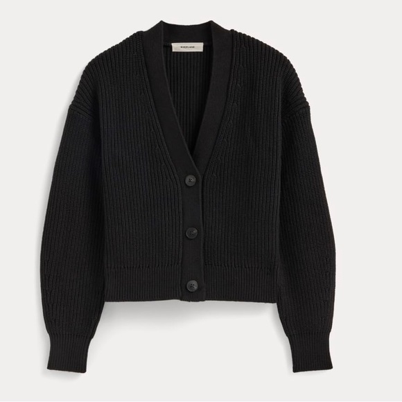 Everlane Sweaters - Everlane ‘The Boxy Cardigan’ v-neck boxy 3-button sweater